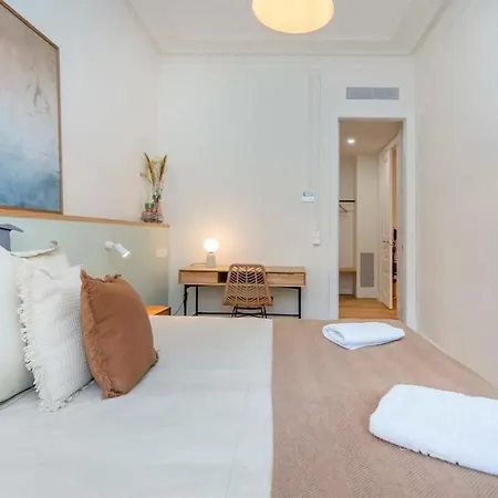 Exclusive Paseo De Gracia 5bd 5bth With Terrace
